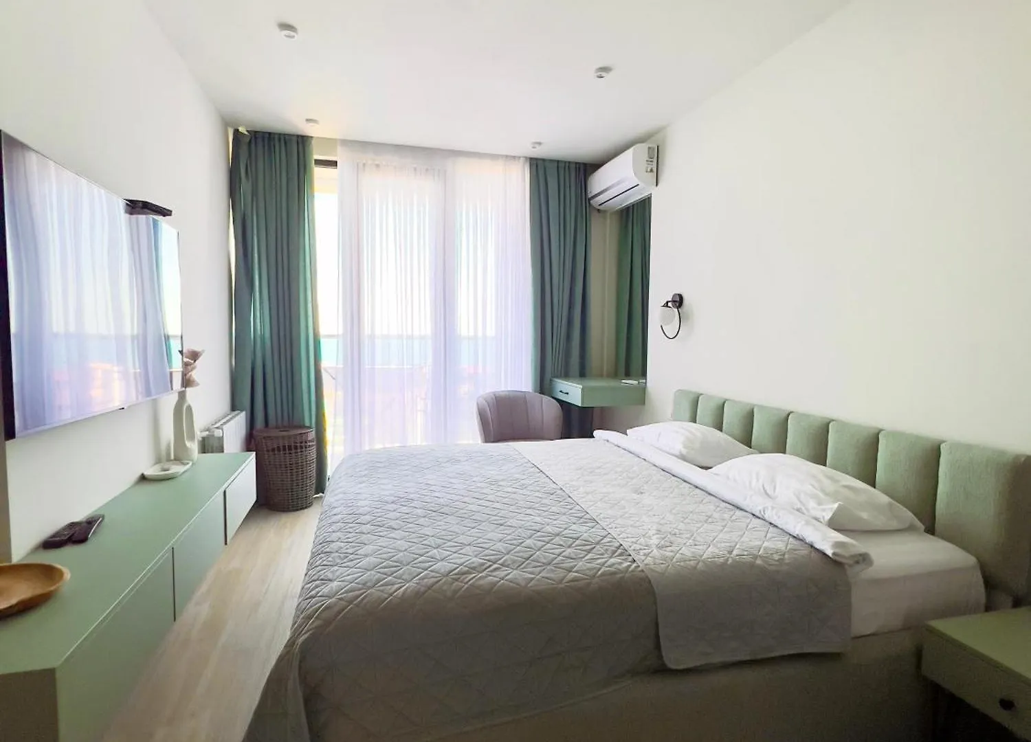 Люкс С Видом На Море В Next Apartments Batumi Georgien